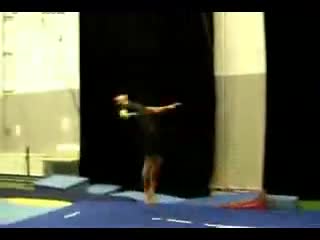 还记得早年间的天天酷跑还有神庙逃亡等等都是这类游戏当中的经典存在